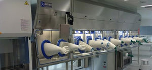 isolateur classe ISO 5 / aseptique / pour thérapie cellulaire / sur pied