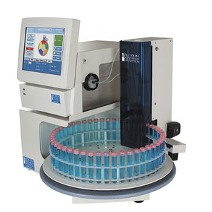 système d'automatisation de laboratoire de manipulation de liquides