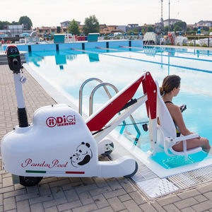 lève-personne à batteries / sur roulettes / de piscine