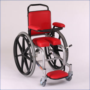 fauteuil roulant manuel / de douche / avec repose-jambes / garde-robe