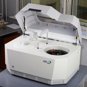 analyseur de biochimie automatique / humain / de paillasse / avec ISE