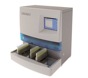 analyseur d'urine automatisé / humain / de paillasse / à écran tactile