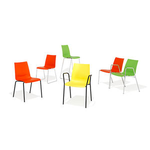 chaise pour salle d'attente / avec accoudoirs / empilable