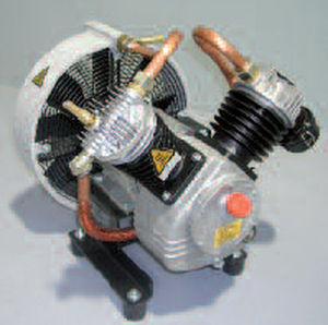 compresseur d'air médical / lubrifié / à piston