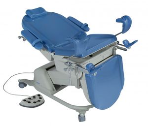 table d'examen gynécologique / électrique / à hauteur variable / sur roulettes