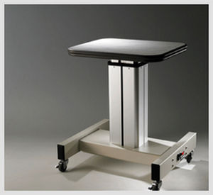 table à translation électrique / sur roulettes / à hauteur variable