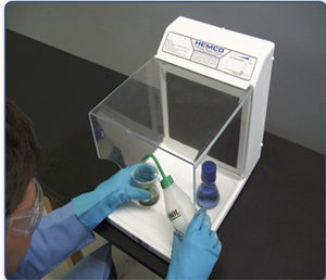 hotte de laboratoire