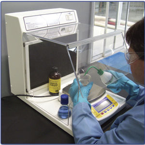 hotte de laboratoire