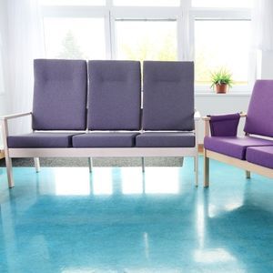 siège sur poutre avec accoudoirs