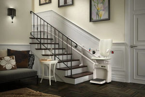 monte-escalier pour escalier
