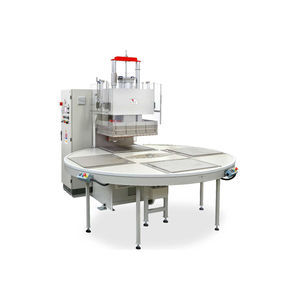 machine de production pour poches de sang