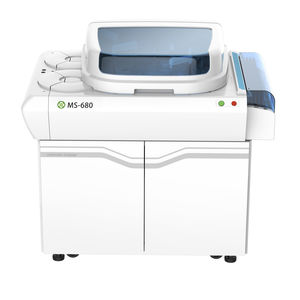 analyseur de biochimie automatique / pour diagnostic clinique / au sol / avec ISE