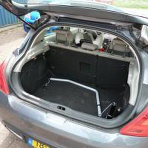 bras-élévateur pour fauteuil roulant pour voiture