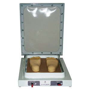 thermosoudeuse pour fabrication de semelles orthopédiques