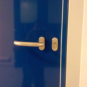 poignée de porte d'hôpital