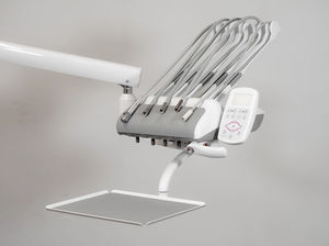 unité dentaire avec porte-instrument