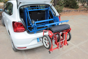 bras-élévateur pour fauteuil roulant pour voiture