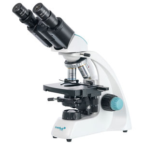 microscope de laboratoire
