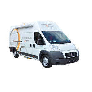 salle mobile de radiologie pour radiographie du thorax