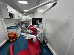 unité mobile de soins dentaires