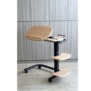 table de lit sur roulettes