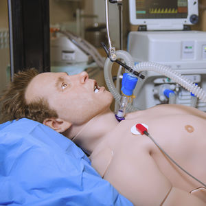 simulateur patient pour soins intensifs