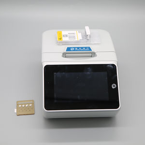 système PCR microfluidique