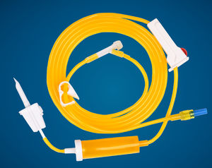 set de perfusion avec chambre compte-gouttes