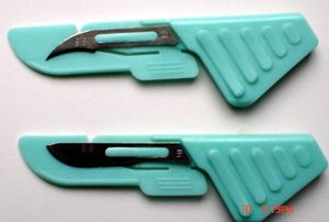 lame de scalpel à usage unique