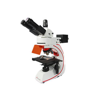 microscope à fluorescence