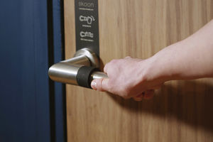 poignée de porte d'hôpital