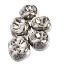 couronne dentaire en inox