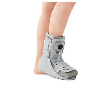 botte de marche courte