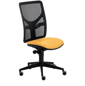 chaise sur roulettes