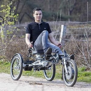 tricycle orthopédique à pédales