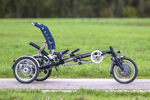 tricycle orthopédique à pédales