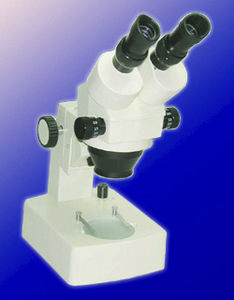 stéréomicroscope de laboratoire