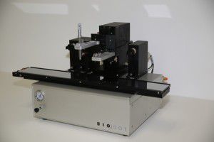 distributeur de réactifs de laboratoire