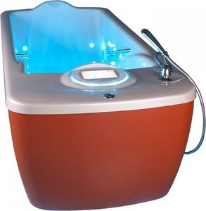 baignoire d'hydromassage avec lampes de chromathérapie