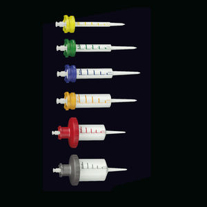 seringue de manipulation de liquides