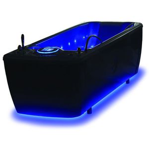 baignoire d'hydromassage avec lampes de chromathérapie