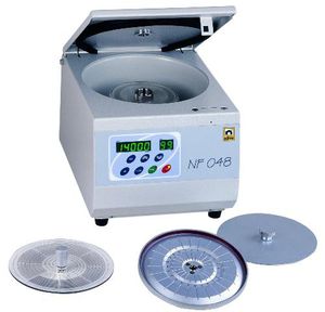 centrifugeuse de laboratoire / à micro-hématocrite / de paillasse / ventilée