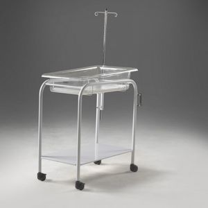 berceau médical sur roulettes