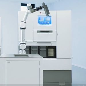 bras robotisé de laboratoire