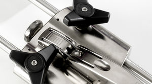 fixation pour écarteur chirurgical