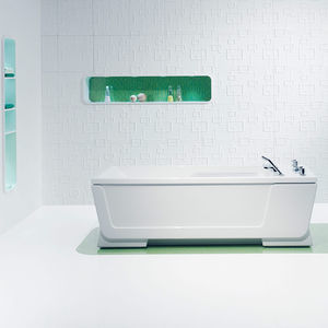 baignoire d'hydromassage avec lampes de chromathérapie