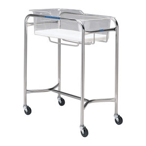 berceau médical sur roulettes