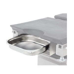 porte-cupule chirurgical sur table d'opération