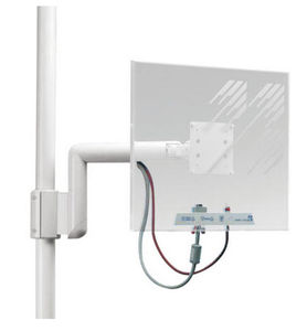 bras porte-moniteur monté sur pôle