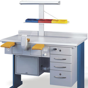 poste de travail pour laboratoires dentaires